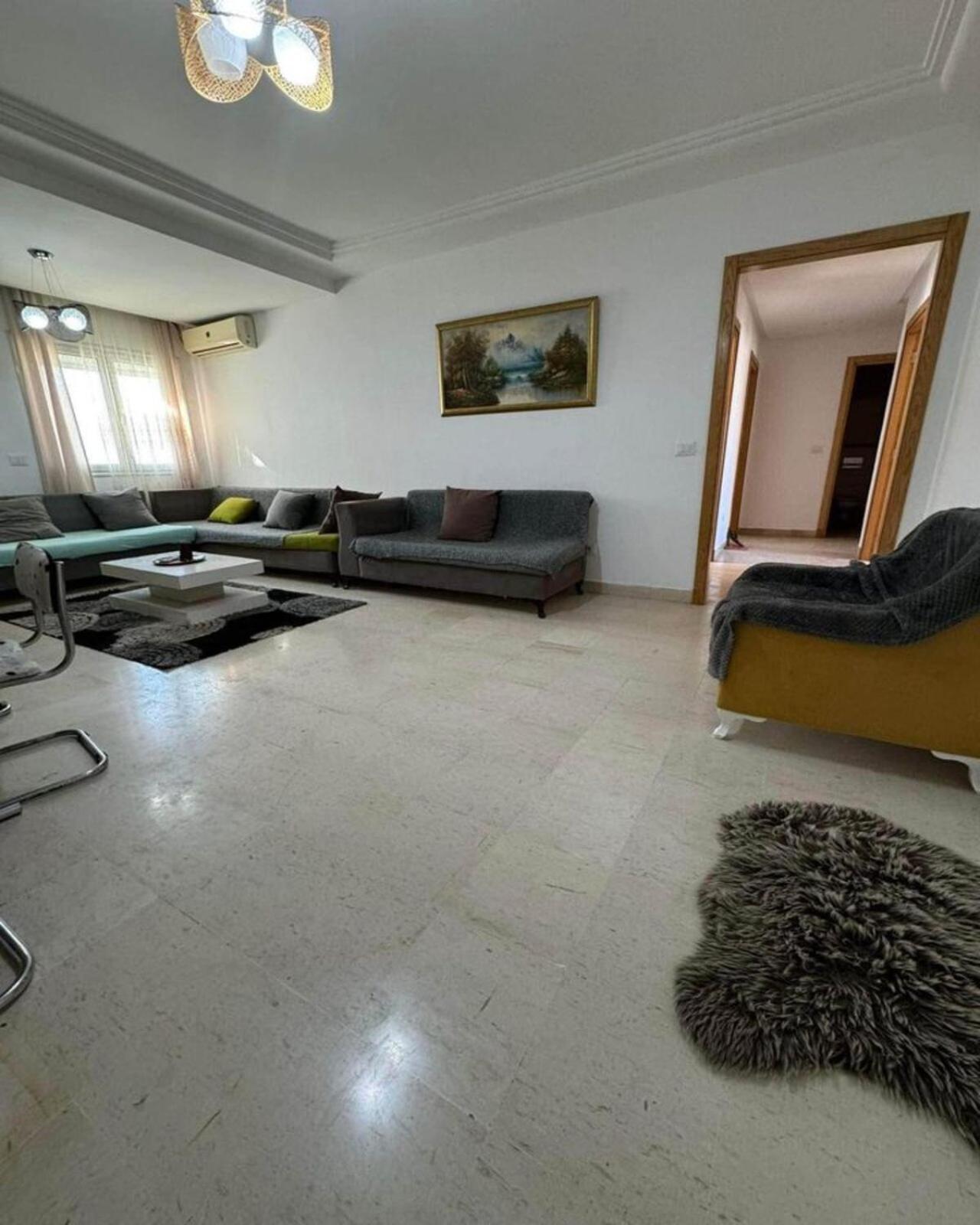 Ezzayatine Apartament *